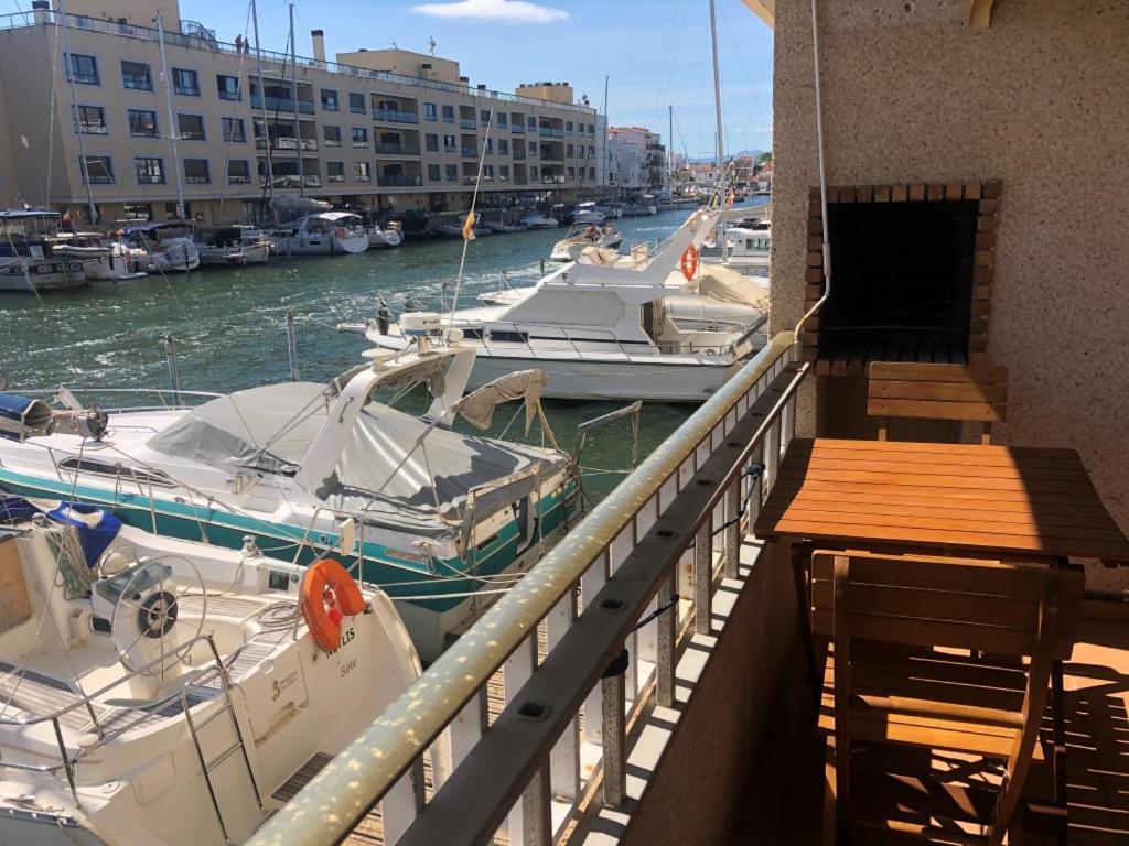 Port Ambar - Apartamento En La Marina De Empuriabrava - Balcon Con Vistas Al Canal - Playa - Wifi Luaran gambar